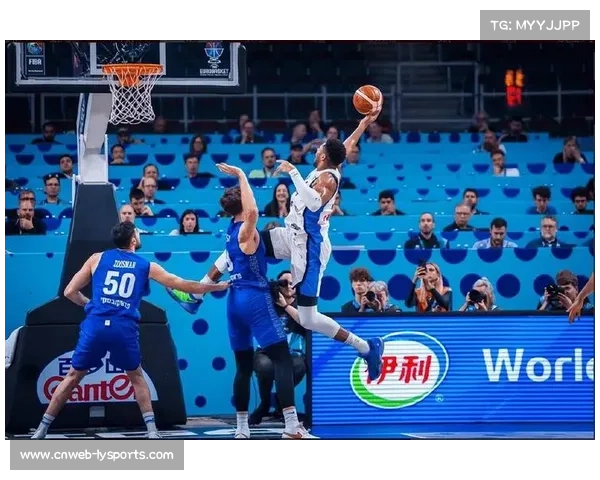 昆顿·杰克逊防守字母哥时手指受伤，球队未公布具体缺阵时间